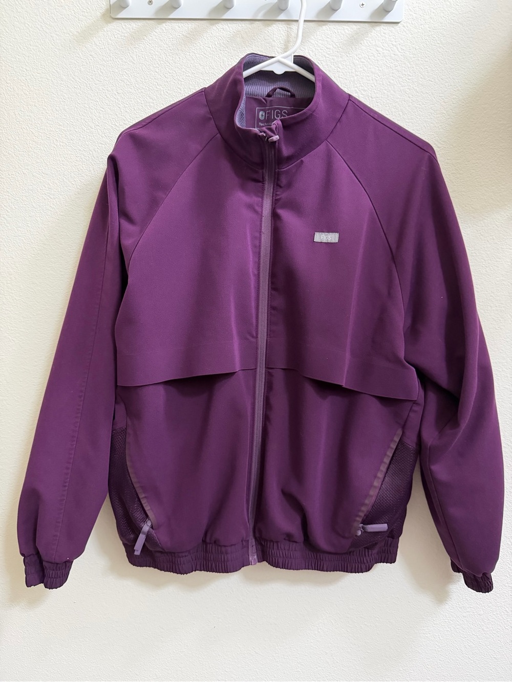 Figs sydney scrub jacket